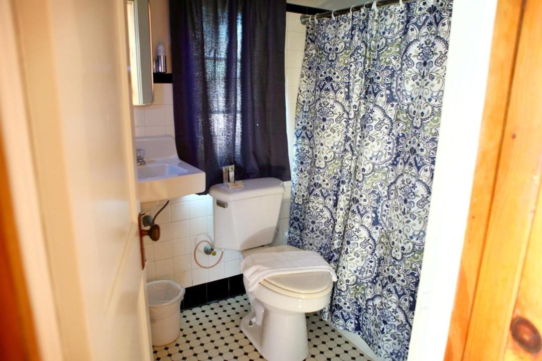 Photo of Bathroom in Woodfin