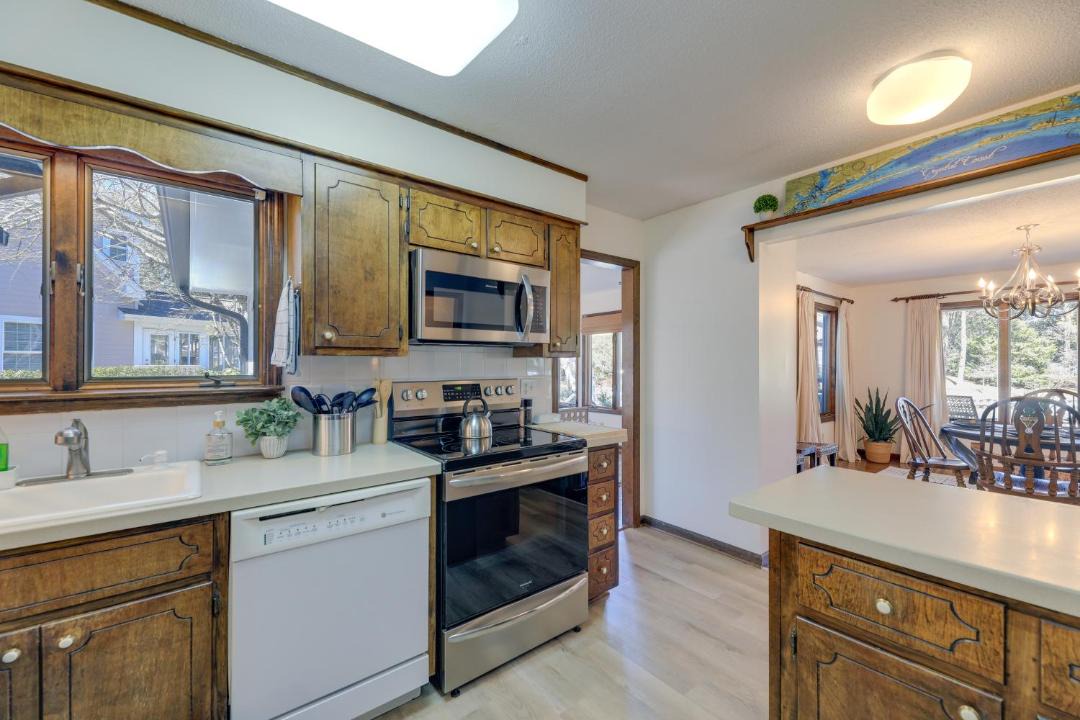 Photo of Kitchen in Pine Knoll Shores