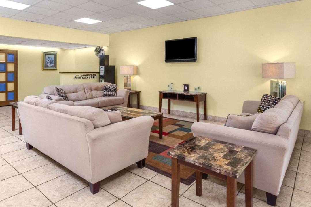 Photo of Livingroom in Shelby
