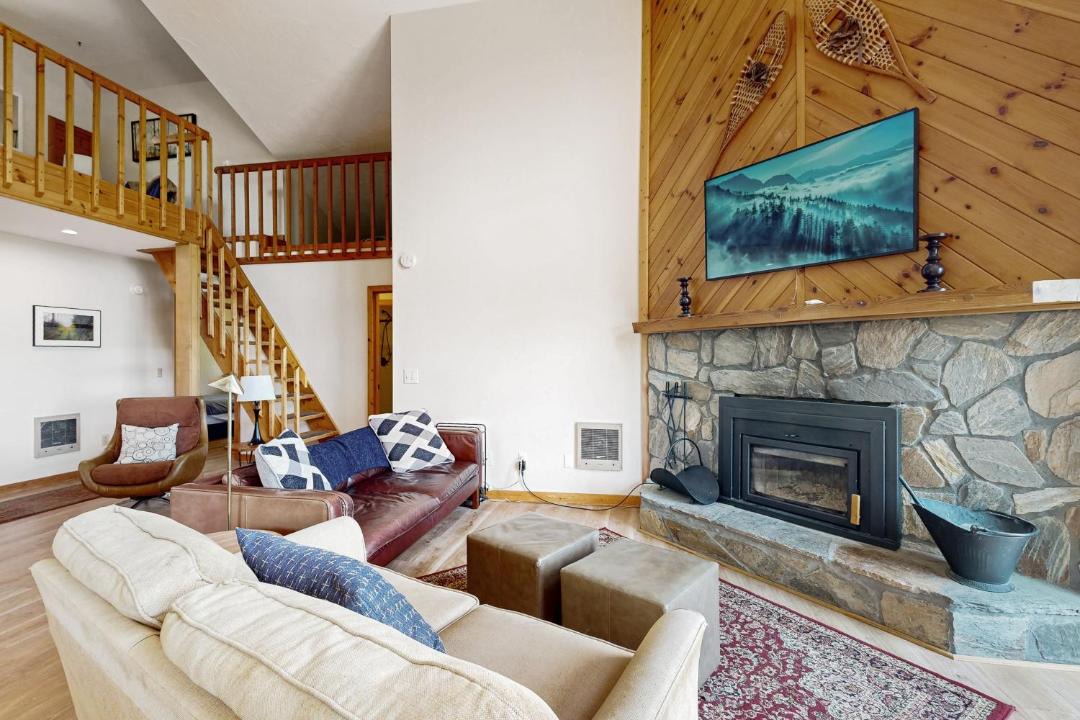 Photo of Livingroom in Seven Devils