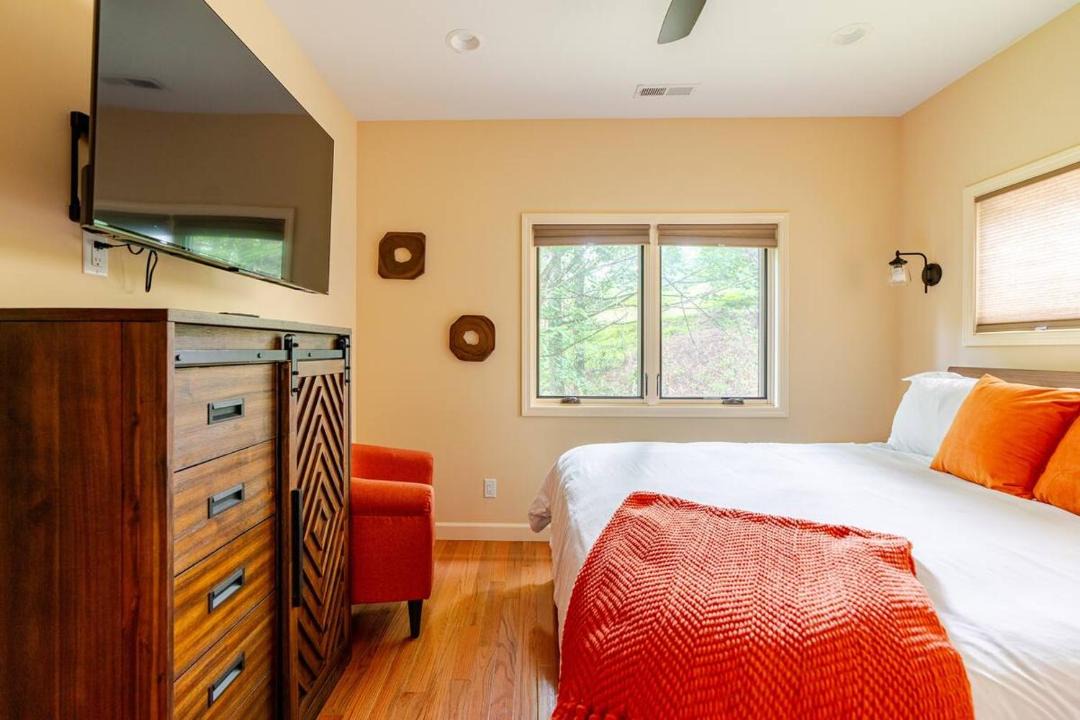 Photo of Bedroom in Marshall