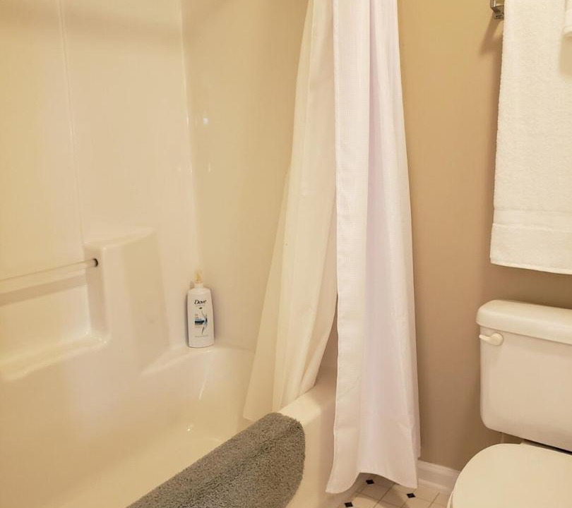 Photo of Bathroom in Davis Lake - Eastfield