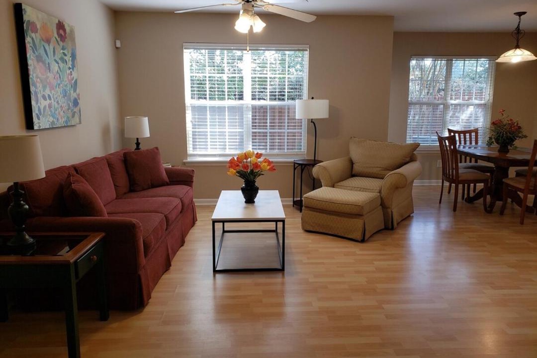 Photo of Livingroom in Davis Lake - Eastfield