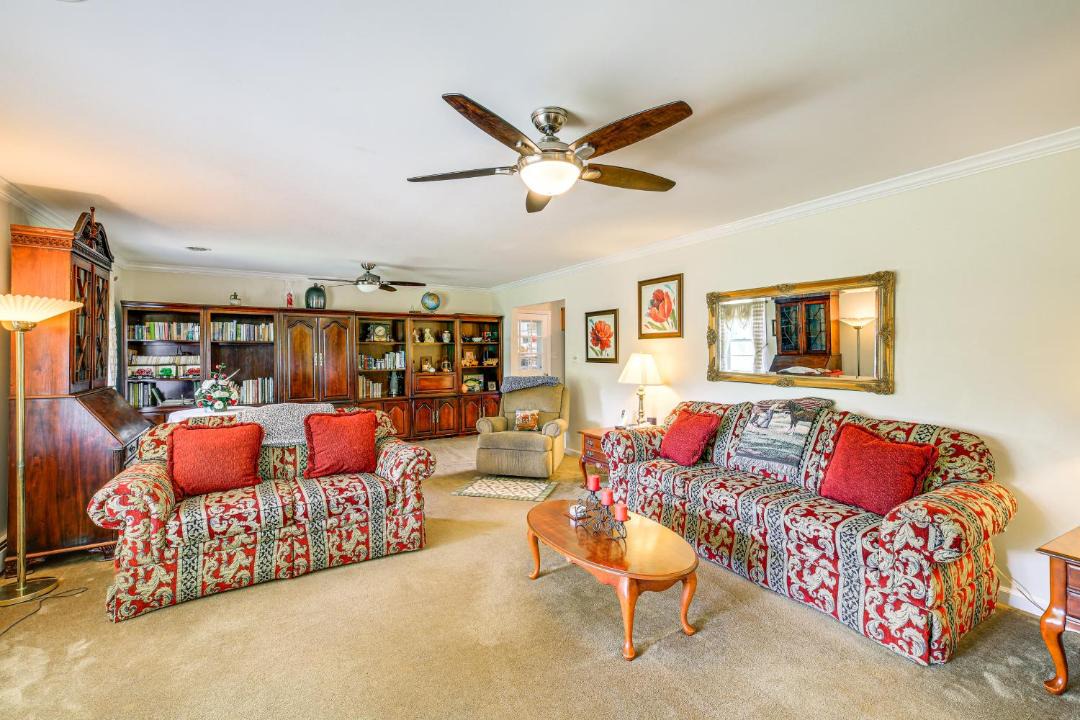 Photo of Livingroom in Laurel Springs