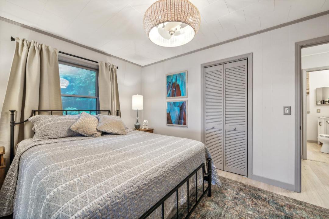Photo of Bedroom in Sylva