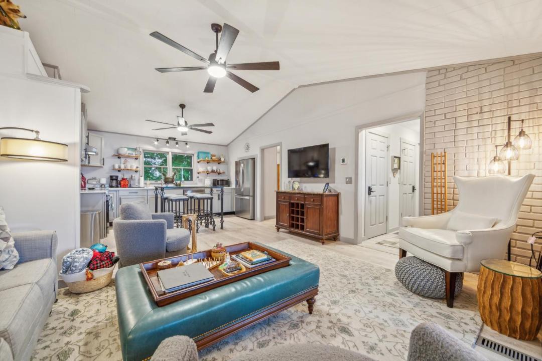 Photo of Livingroom in Sylva