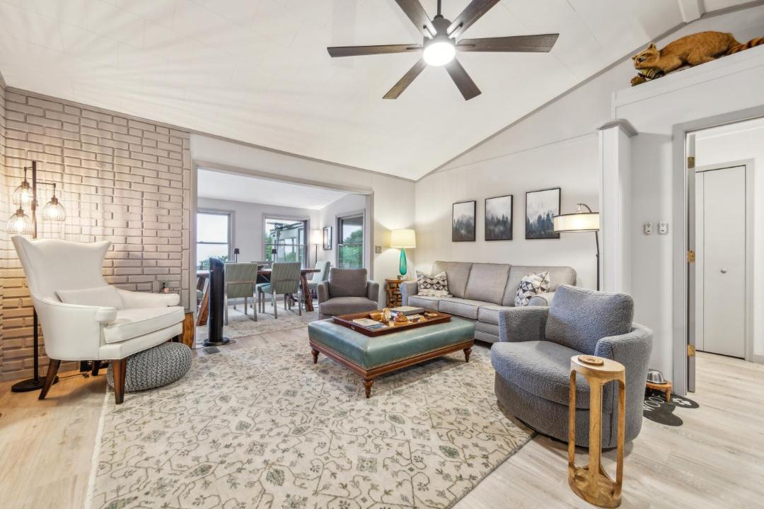 Photo of Livingroom in Sylva