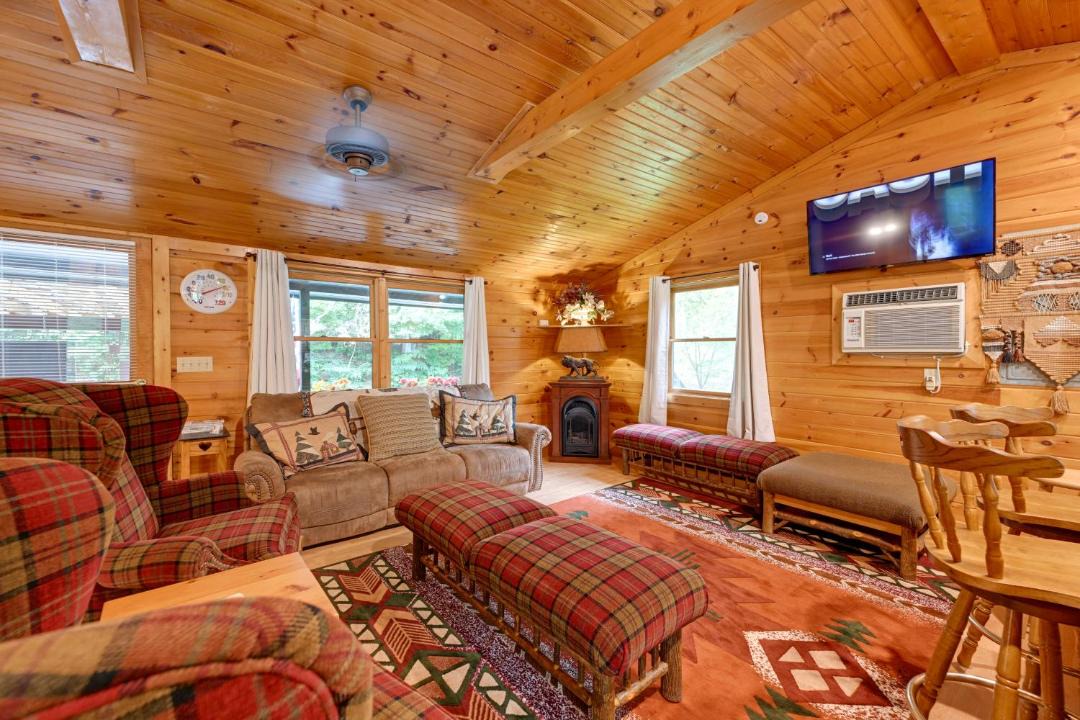 Photo of Livingroom in Robbinsville