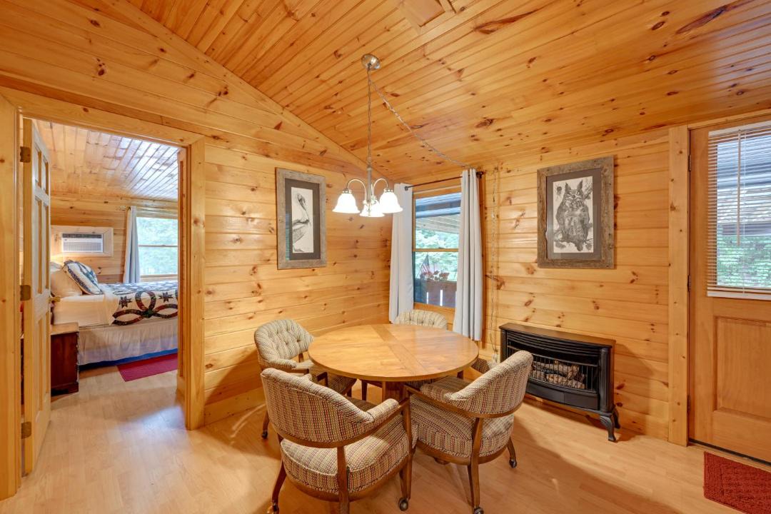 Photo of Livingroom in Robbinsville