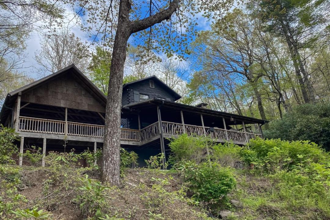Photo of Buildings in Lake Toxaway