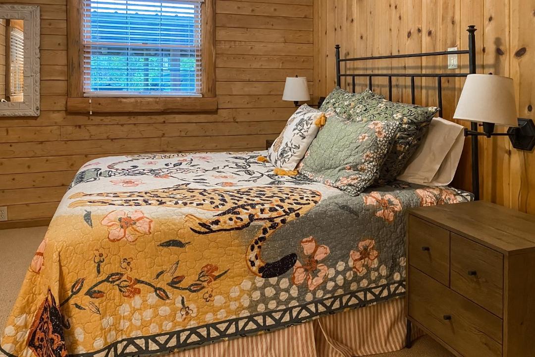 Photo of Bedroom in Lake Toxaway