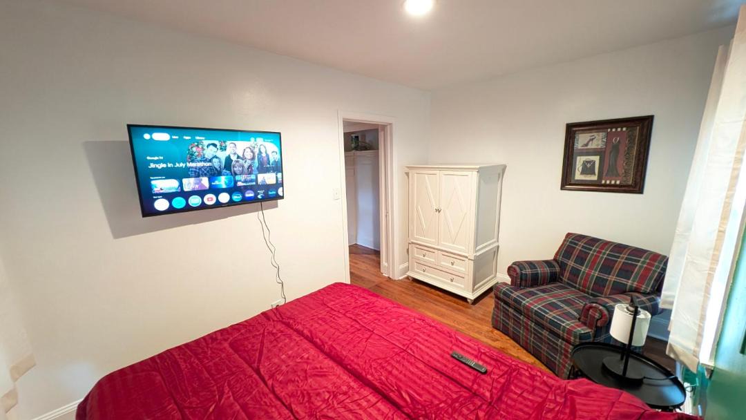 Photo of Bedroom in Enderly Park