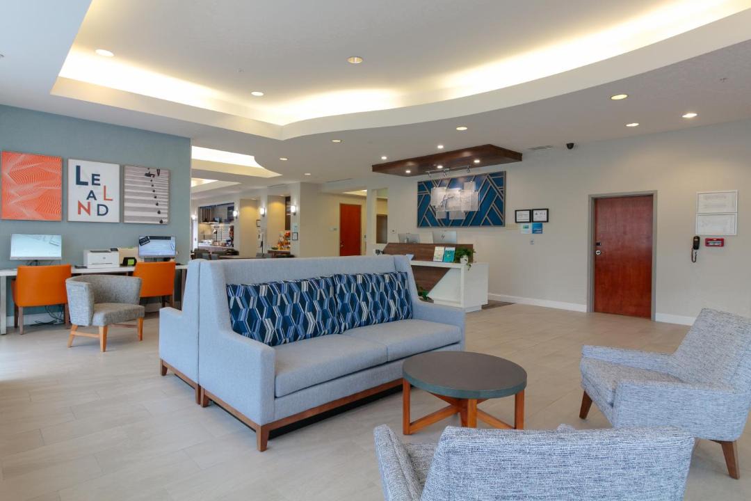 Photo of Livingroom in Leland