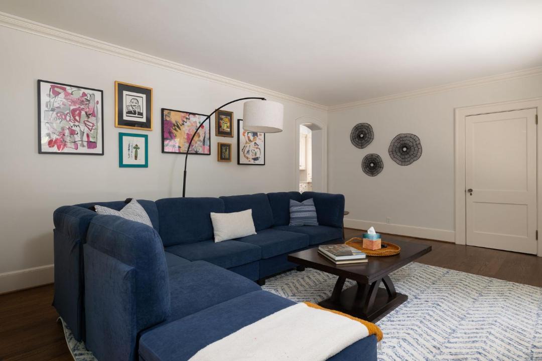 Photo of Livingroom in Old Irving Park