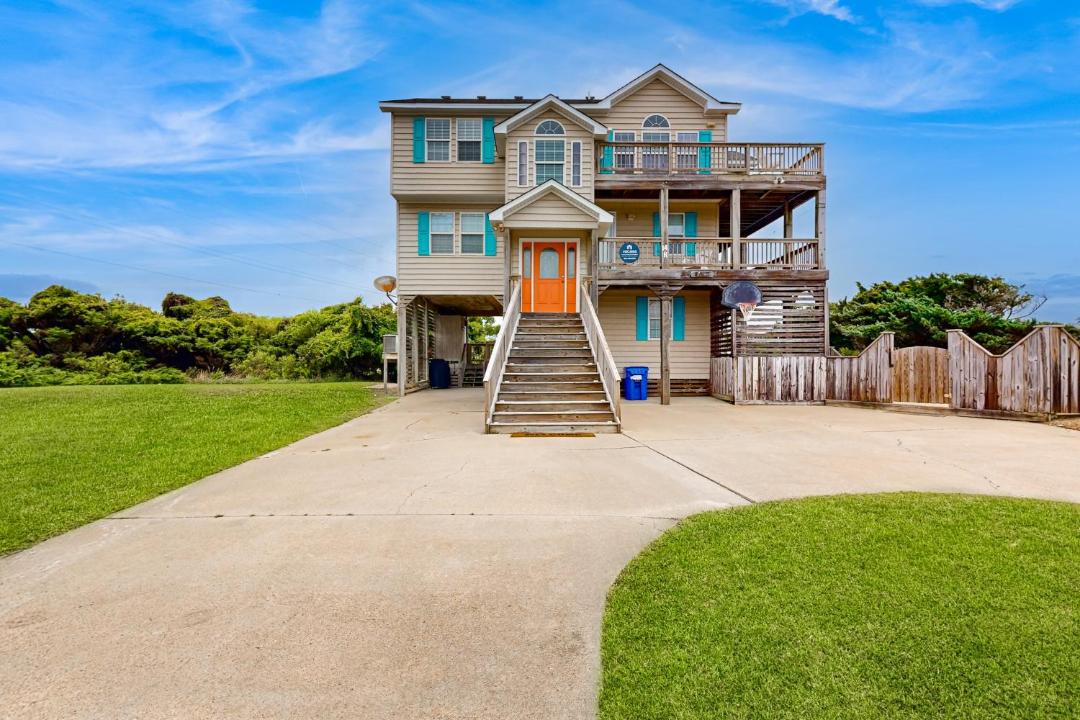 Photo of Buildings in Hatteras