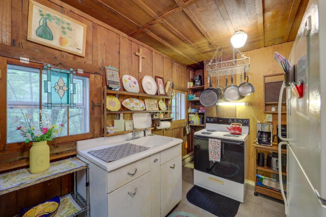 Photo of Kitchen in Linville Falls