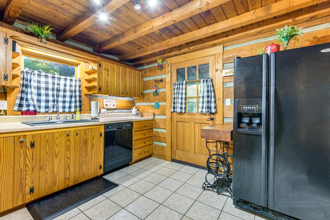 Photo of Kitchen in Maggie Valley