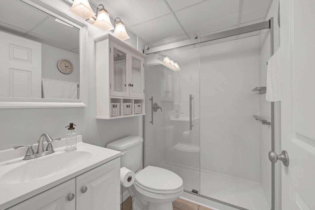Photo of Bathroom in Airlie