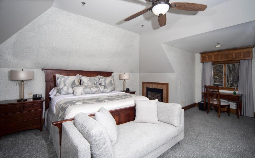 Photo of Bedroom in Blowing Rock
