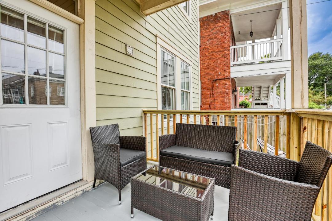 Photo of Patio Balcony in Metropolitan