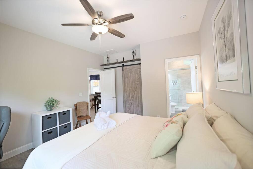 Photo of Bedroom in Black Mountain