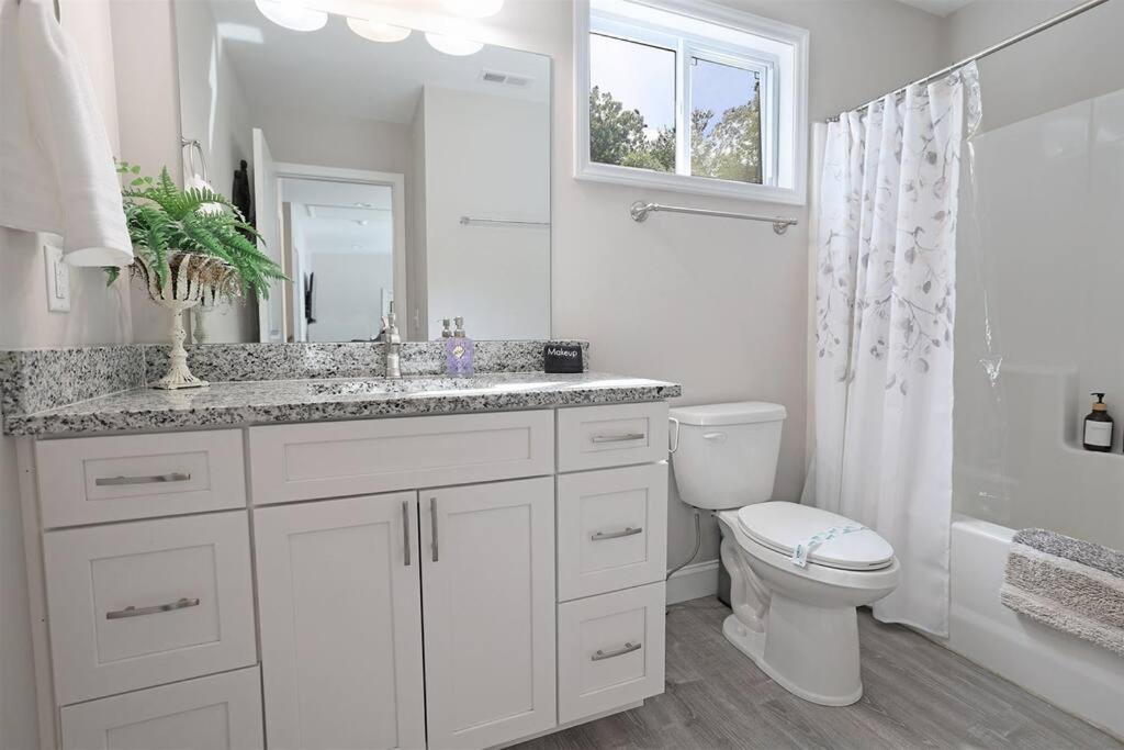 Photo of Bathroom in Black Mountain