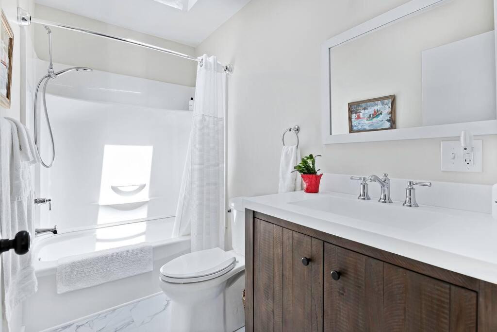 Photo of Bathroom in Fairview