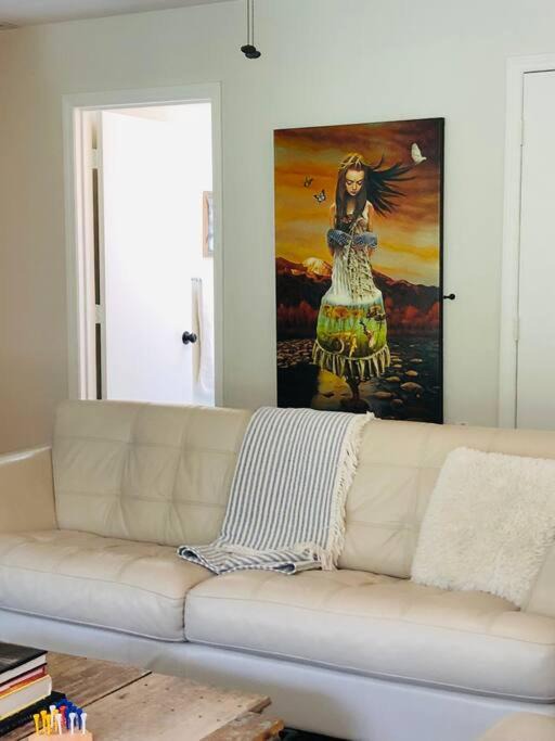 Photo of Livingroom in Fairview