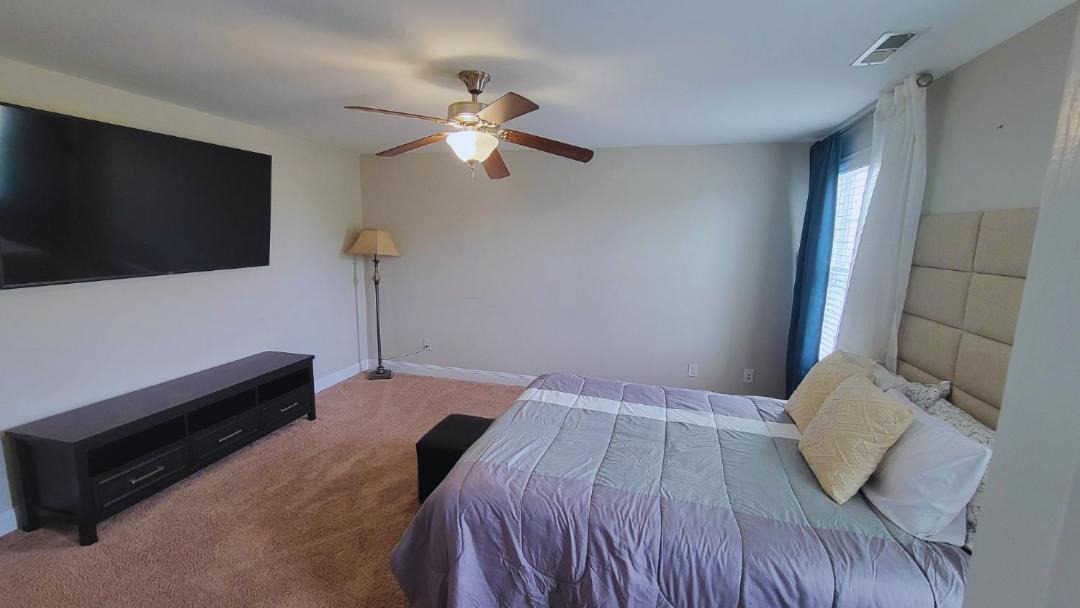 Photo of Bedroom in Murraysville