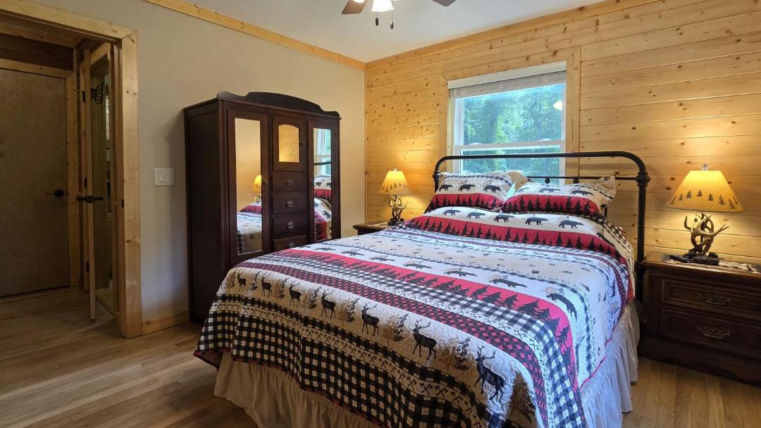 Photo of Bedroom in Robbinsville