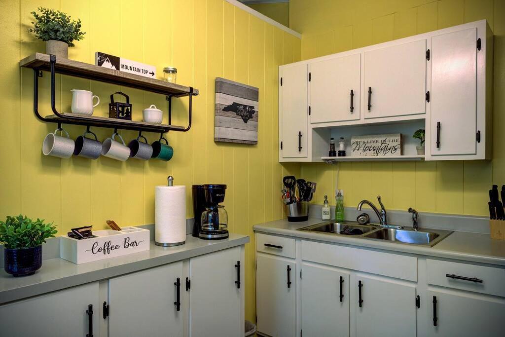 Photo of Kitchen in Blowing Rock
