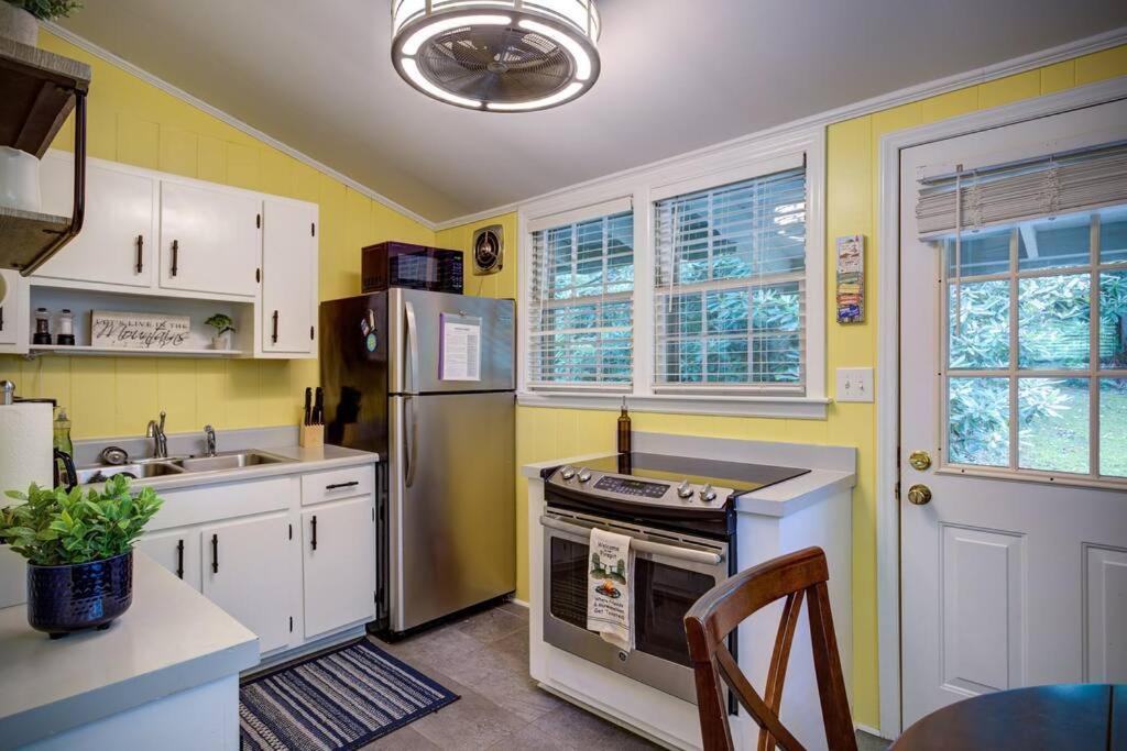 Photo of Kitchen in Blowing Rock