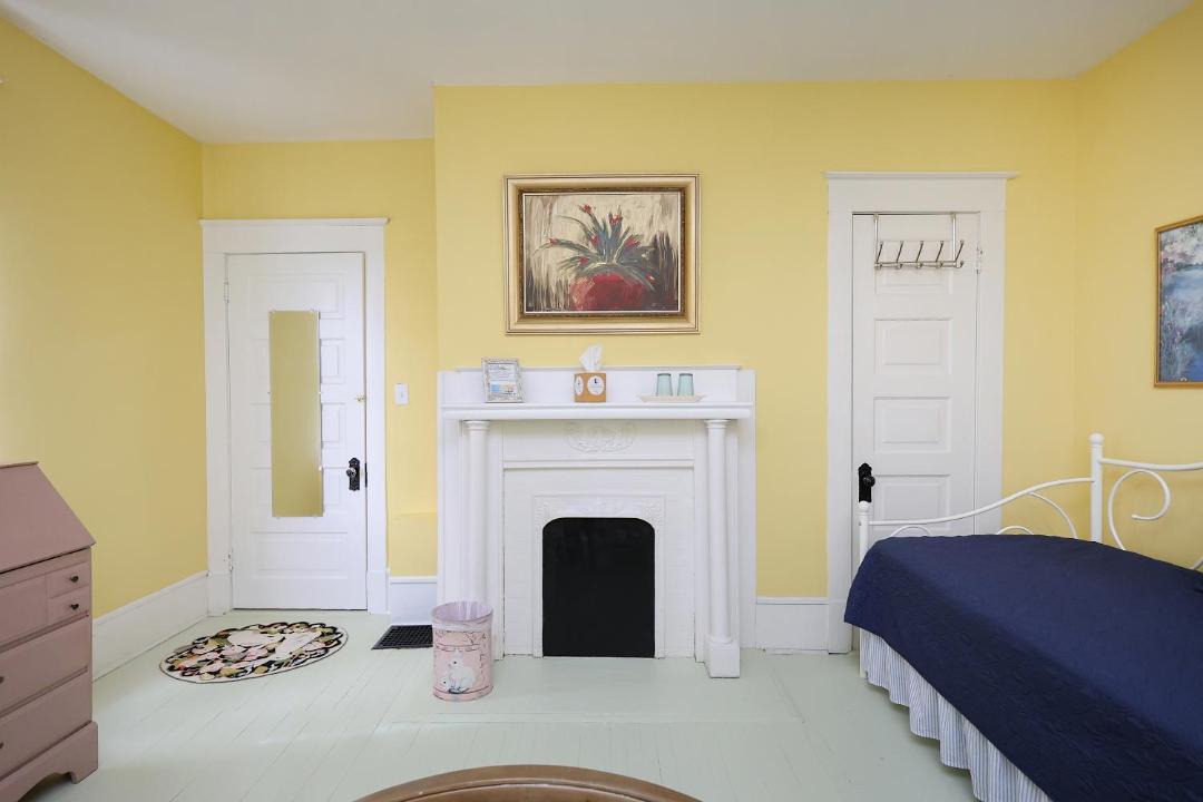 Photo of Bedroom in Lindley Park