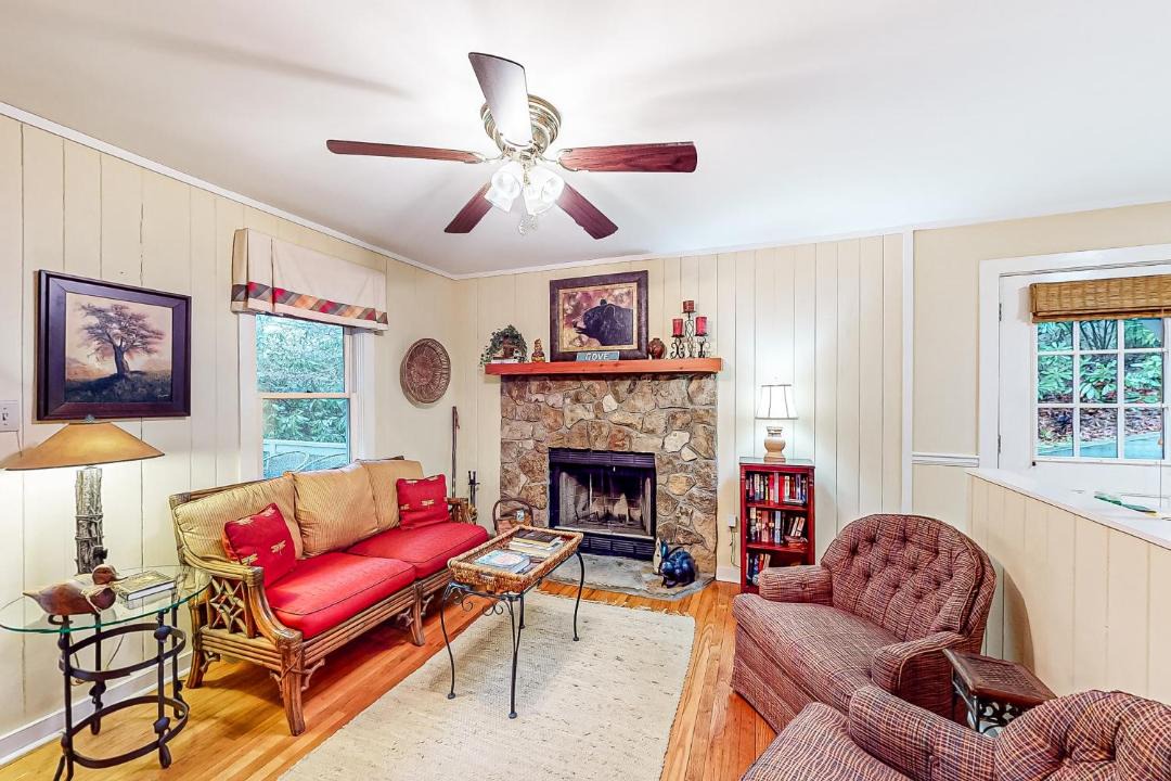 Photo of Livingroom in Mirror Lake