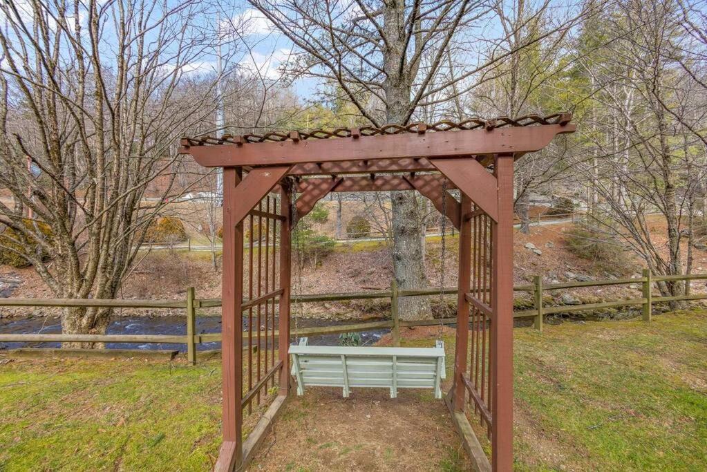 Photo of Others in Blowing Rock