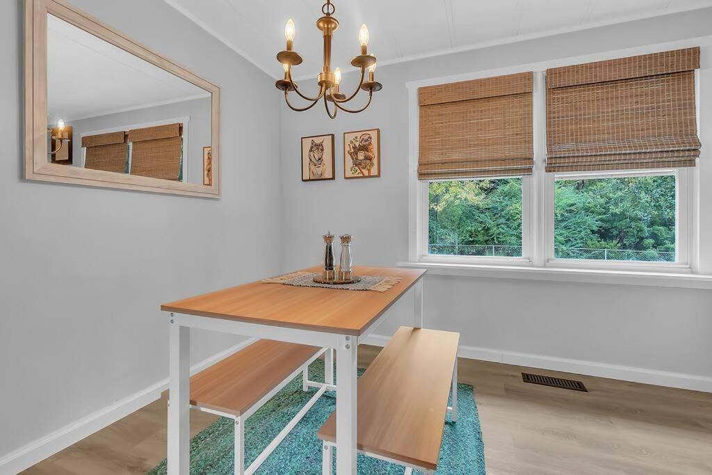 Photo of Livingroom in Newport