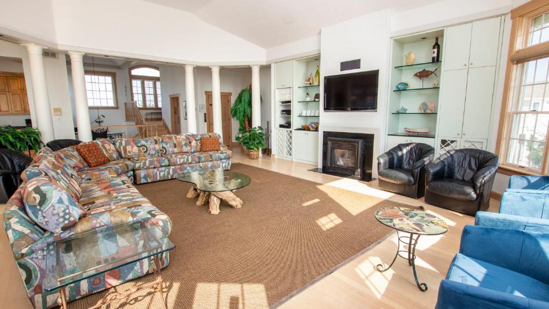 Photo of Livingroom in Pine Island