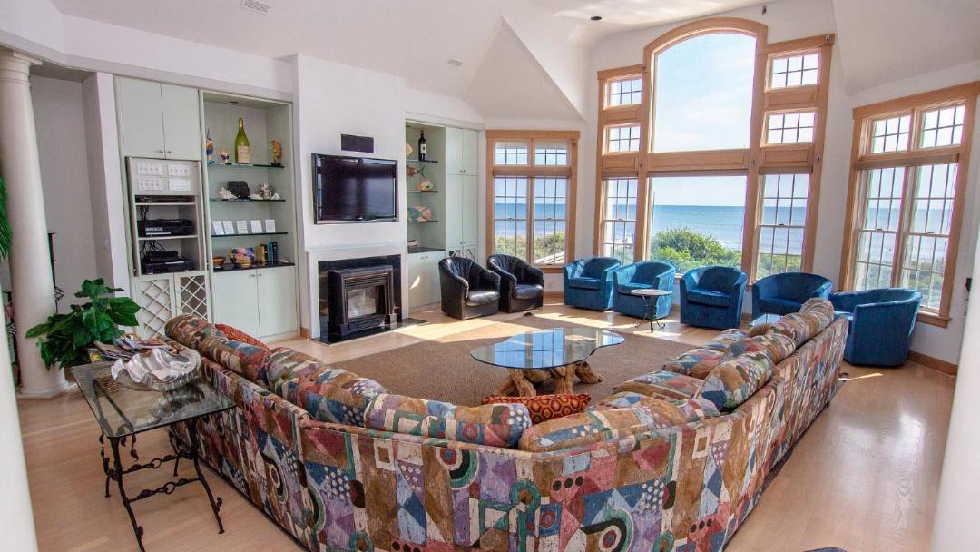 Photo of Livingroom in Pine Island