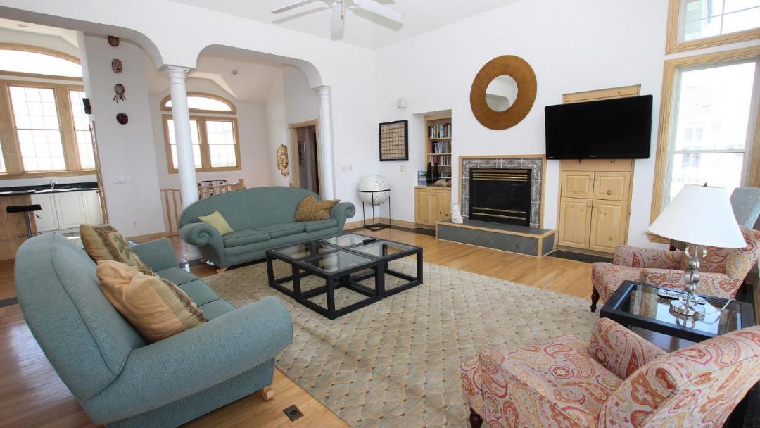 Photo of Livingroom in Pine Island