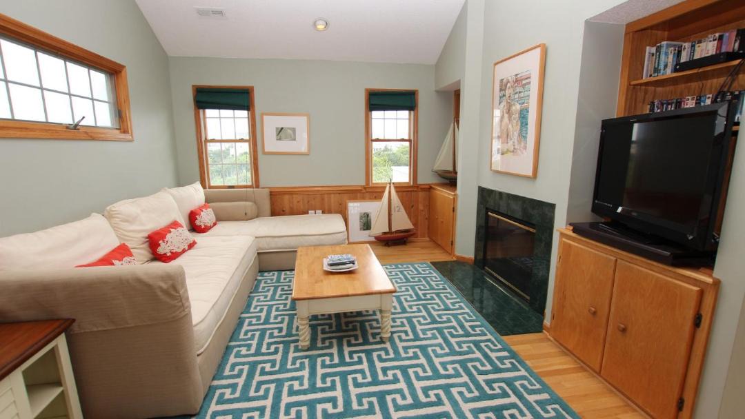Photo of Livingroom in Pine Island