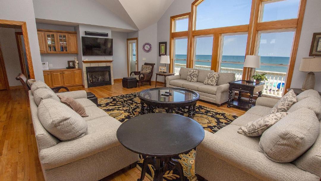 Photo of Livingroom in Whalehead Beach
