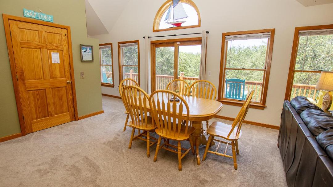 Photo of Livingroom in Southern Shores