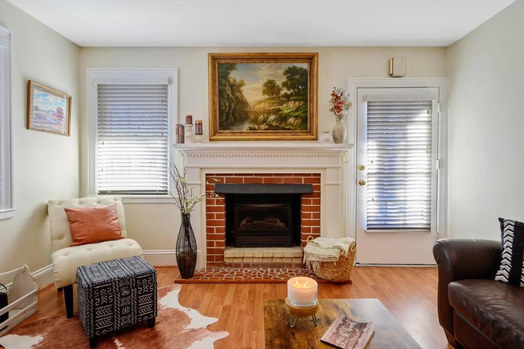 Photo of Livingroom in Apex