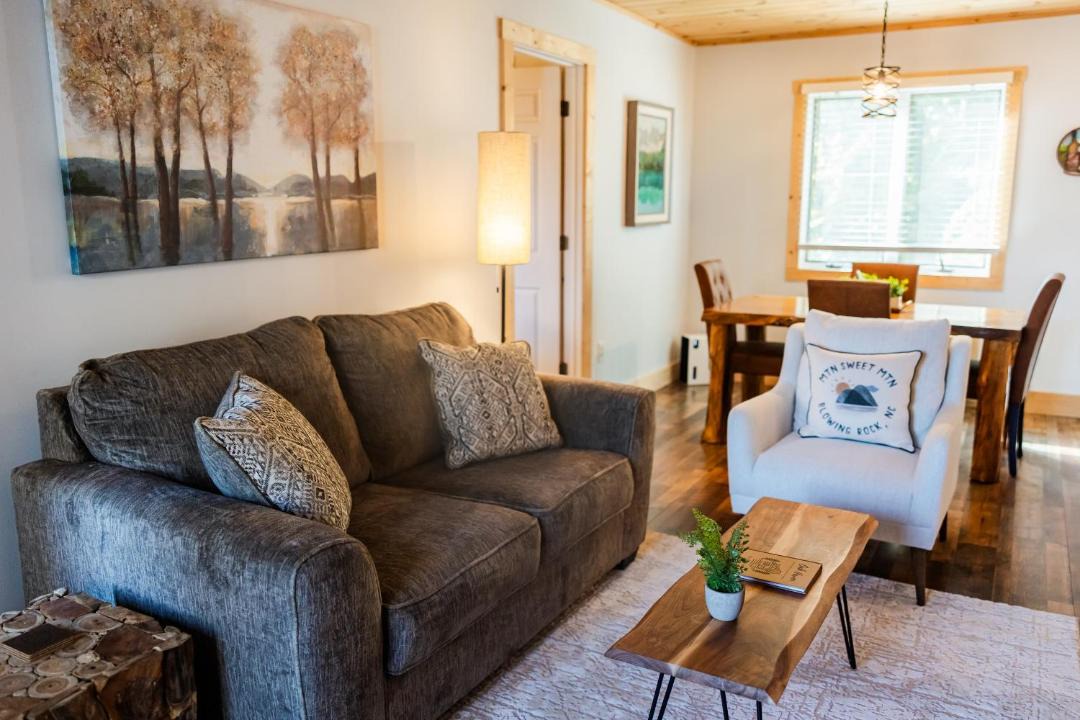 Photo of Livingroom in Blowing Rock
