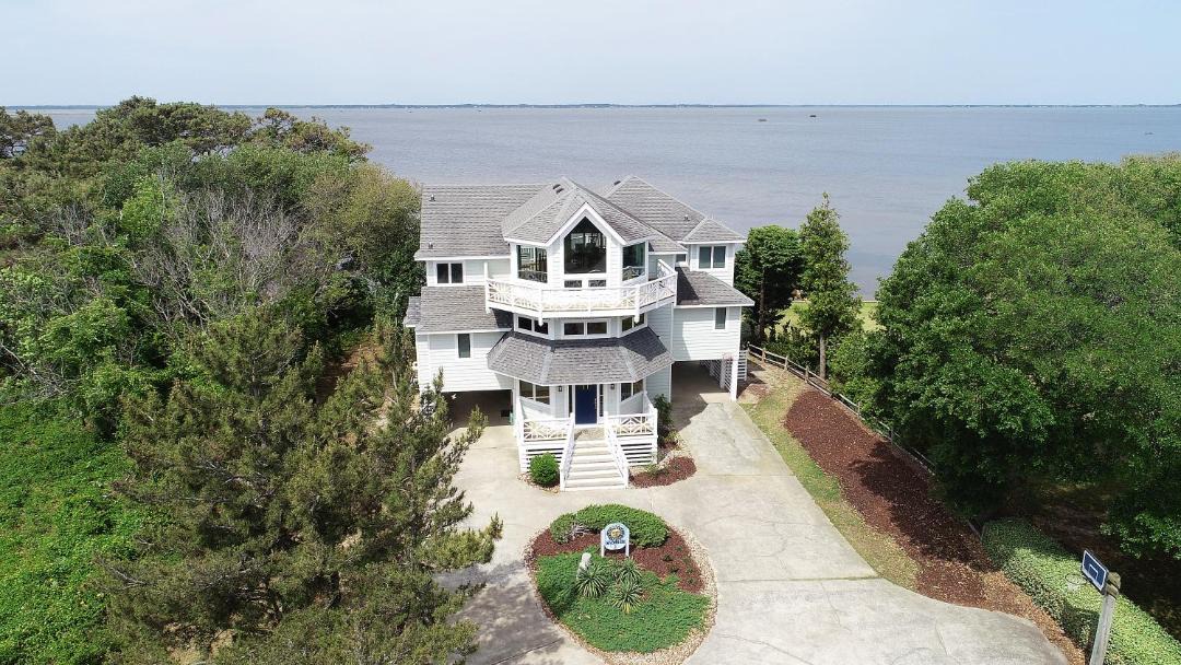 Photo of Buildings in Monteray Shores