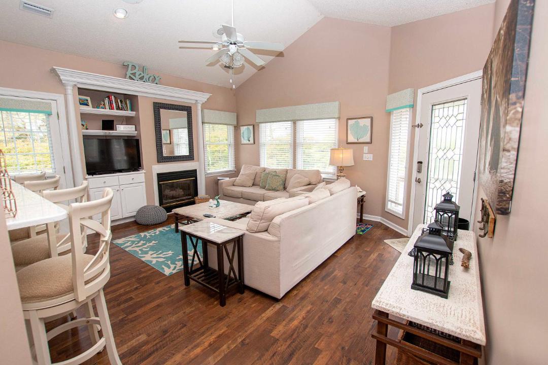 Photo of Livingroom in Corolla Light