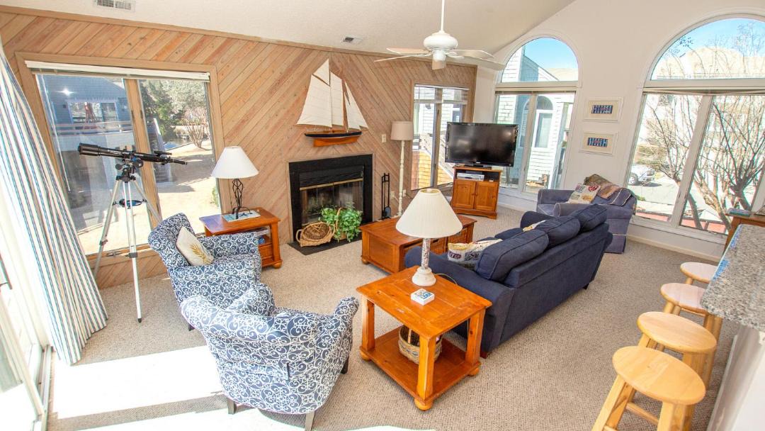 Photo of Livingroom in Corolla Light