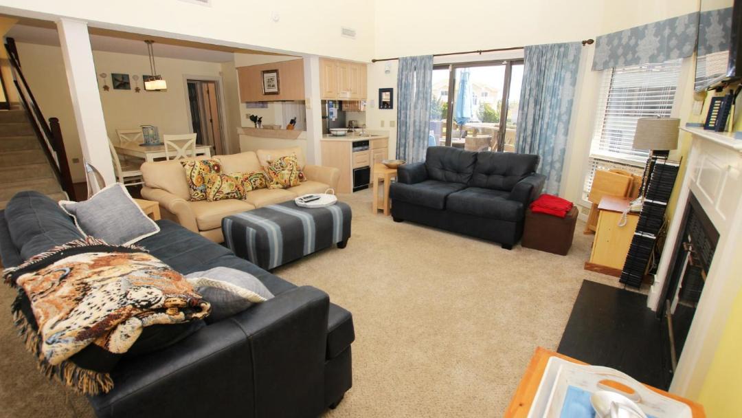 Photo of Livingroom in Corolla Light
