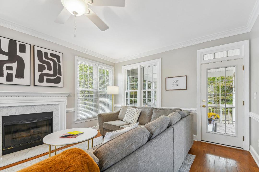 Photo of Livingroom in Clayton