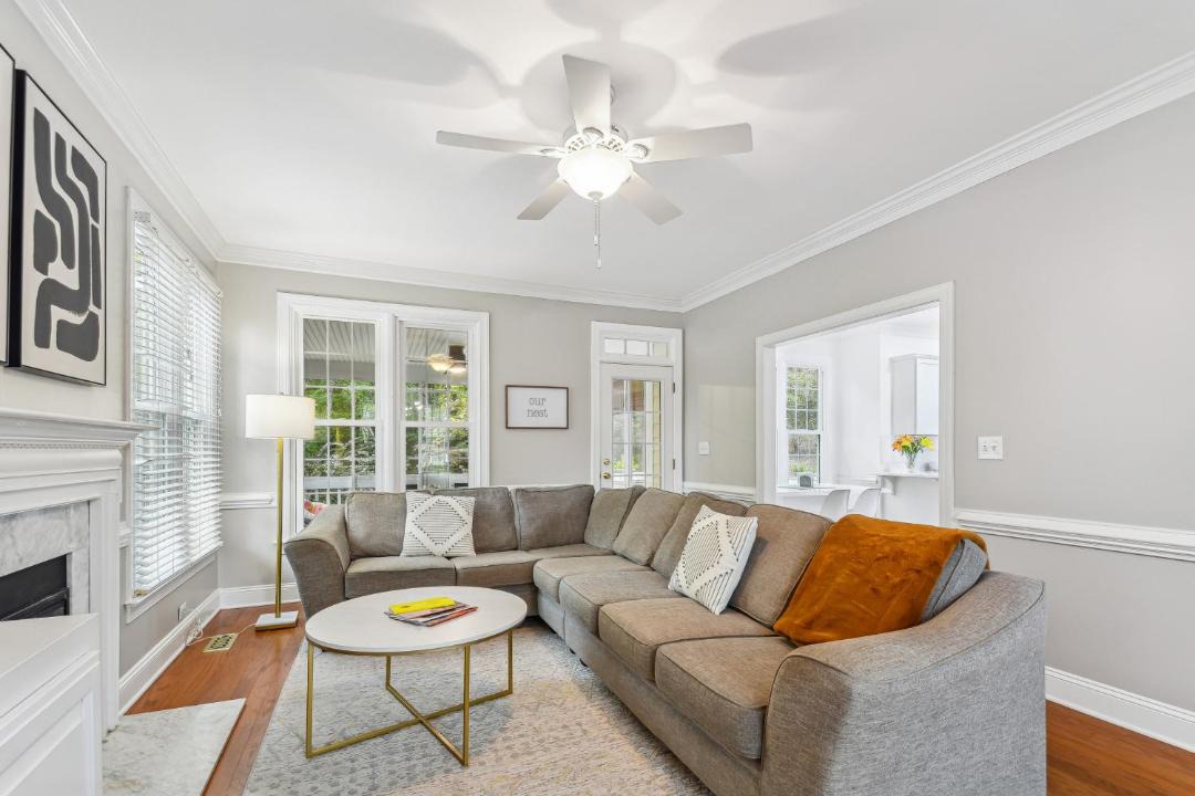 Photo of Livingroom in Clayton